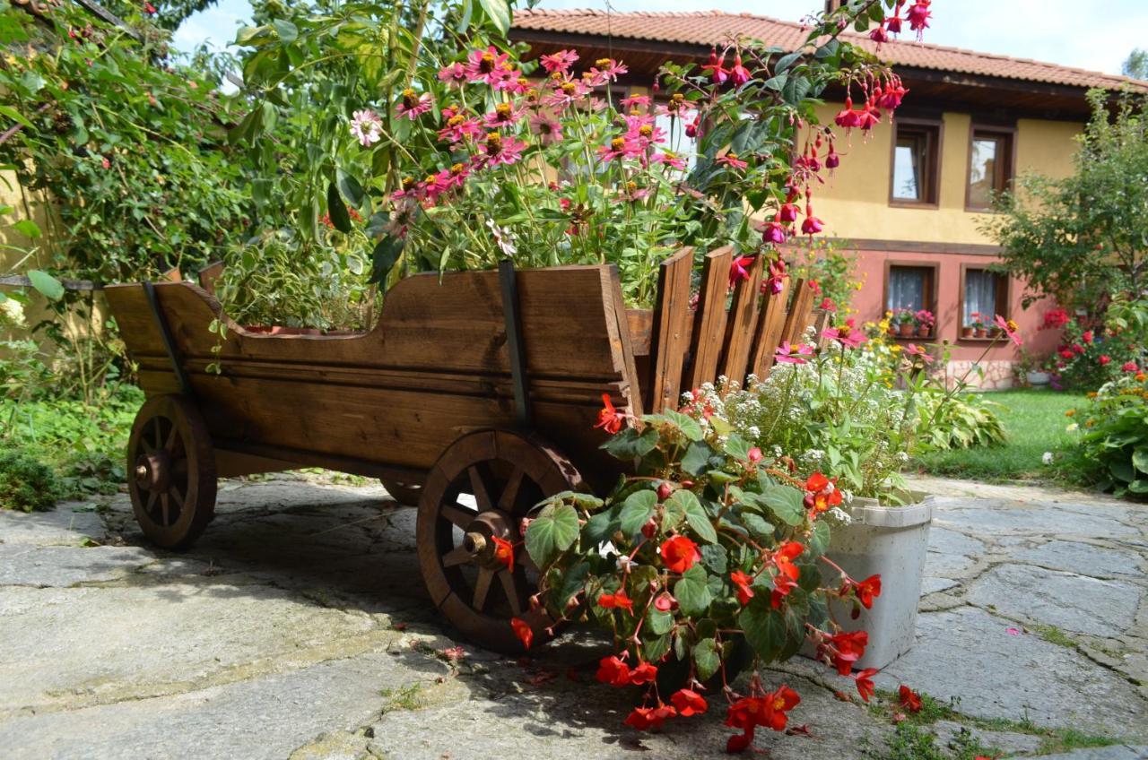 Guest House Zlatniyat Telets Koprivshtitsa Exterior foto